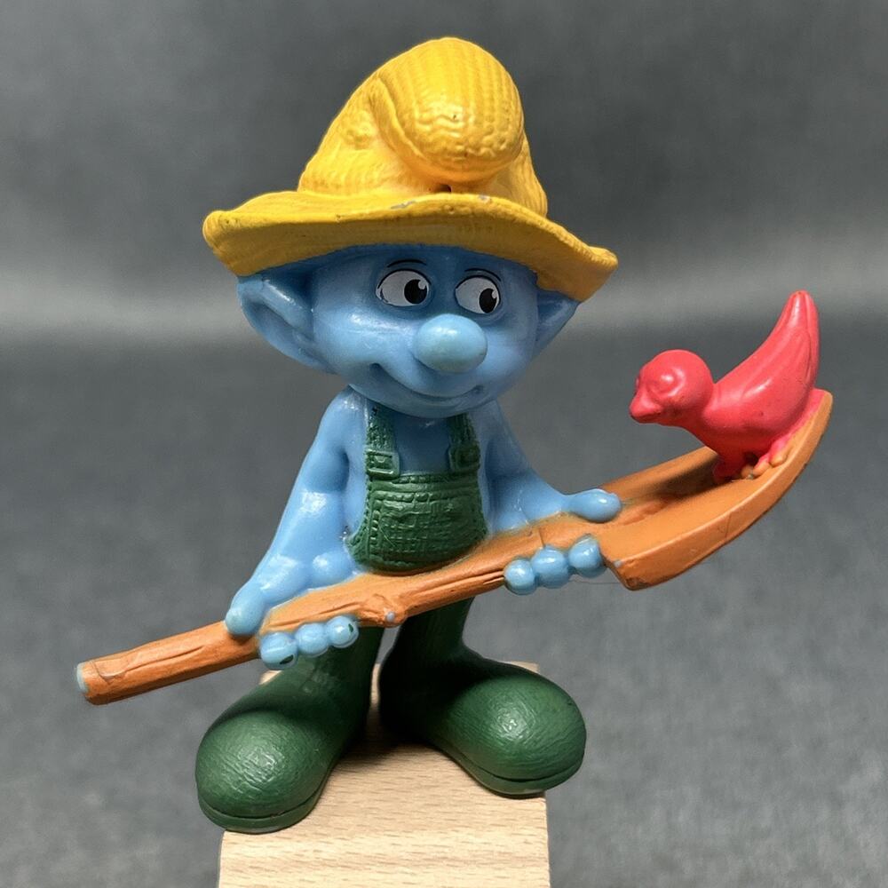 2011 Peyo SMURFS McDonald's Farmer Smurf Happy Meal Toy Mini Shelf Decor